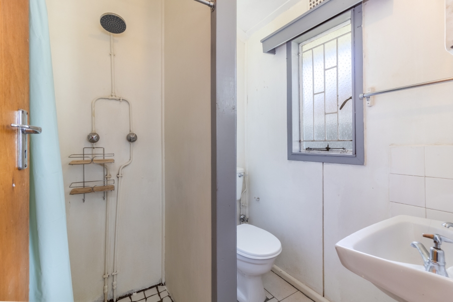 5 Bedroom Property for Sale in Uitsig Western Cape